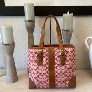 Coach Hamptons Signature C Tote Tan leather with contrast stitch EUC